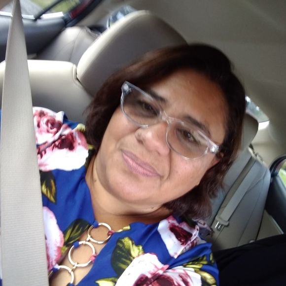 Meet your Posher, Linnette - Picture 1 of 1